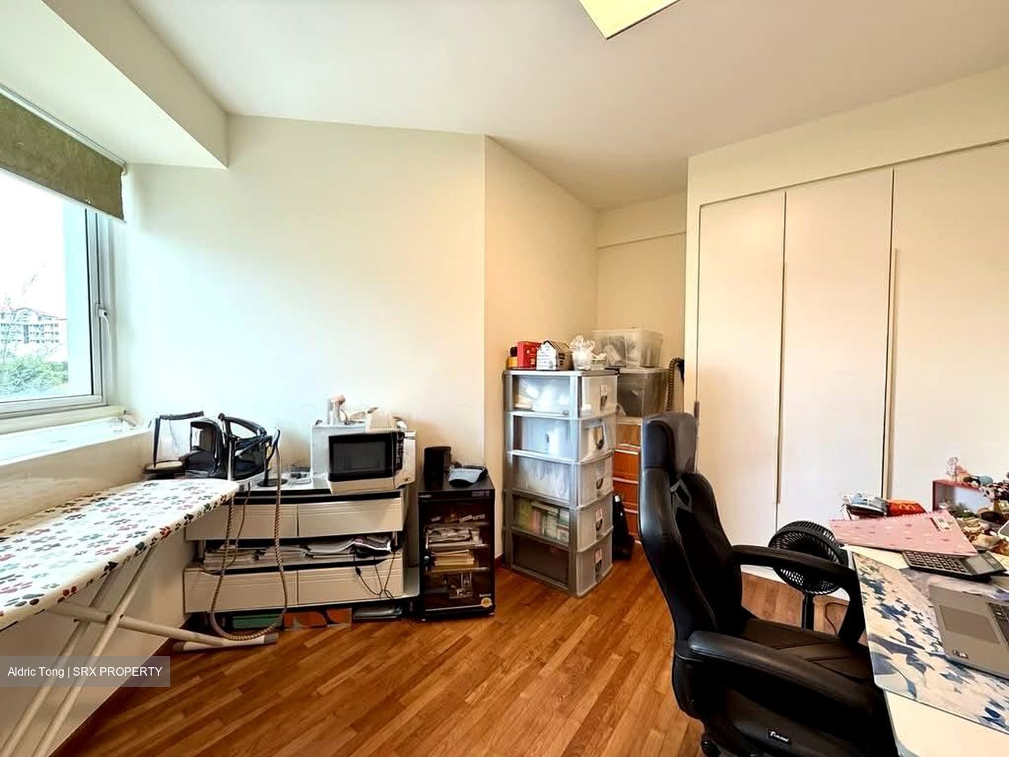 The Esparis (D18), Condominium #564243061